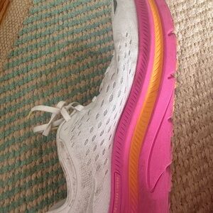 Hoka Kawana Pink 10.5